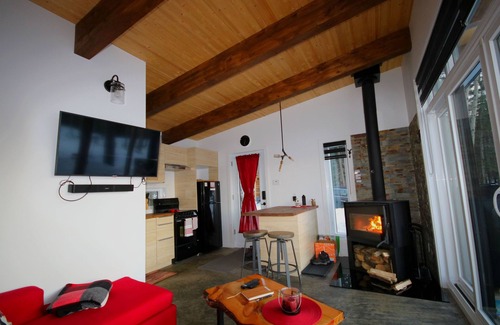 Saint-Simon Chalet De Esquí | Villa du Cerf – Spa privado, chimenea interior y exterior, y acceso al río