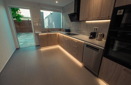 Sainte-Anne Villa | Villa d'Exception avec Piscine - 3 Min de la Plage 4 chambres climatisées