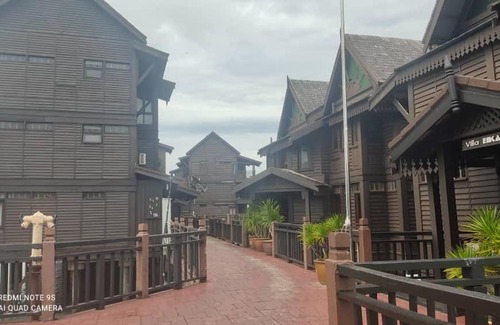 Kuala Teriang Hotel | Villa Dalam laut 530