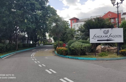 Kuala Teriang Hotel | Villa Dalam laut 530