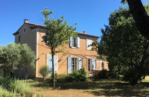 Croagnes Casa | Villa de Charme Avec Piscine et Jardin