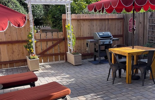 Napa Villa | "Villa De Mar" Extended stay Downtown Napa Retreat. Stroll to All!