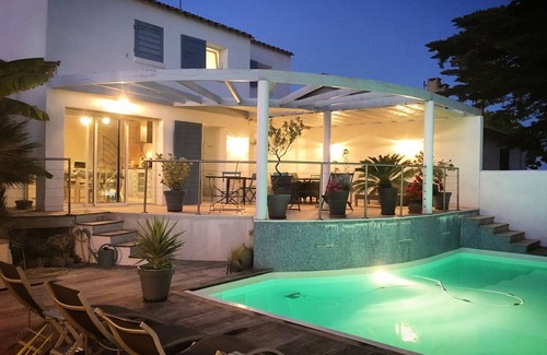 La Bree-les-Bains Villa | Villa de Standing, Face à la mer et à la Plage, Avec Piscine Chauffée
