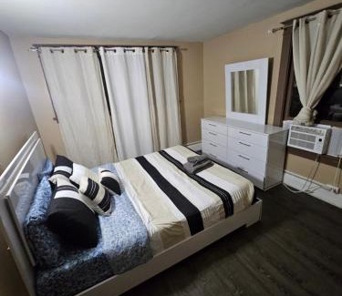 Saginaw Villa | Villa Del Sol