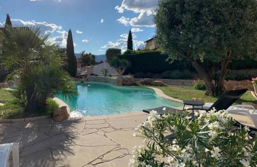 Chassagny Apartamento | Villa des Oliviers avec piscine