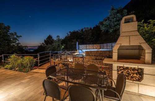 Tucepi Casa | Villa Didovina mit Pool und Meerblick