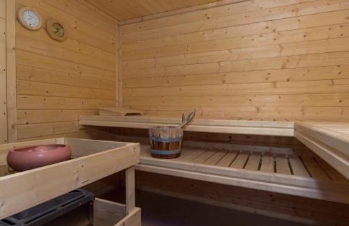 Sankt-Vith Casa | Villa East Canton with Sauna