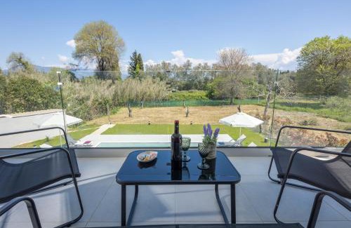 Corfu Town Casa | VILLA ELENA PRIVATE POOL Kontokali villas