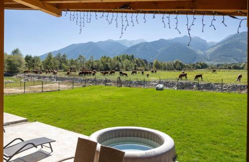 Razlog Chalet De Esquí | Villa Eliyas with Jacuzzi near the Pirin Golf Resort
