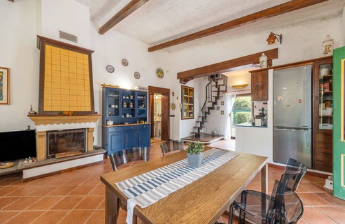 Carini Villa | Villa 'Ellie' con jardín privado, Wi-Fi y aire acondicionado