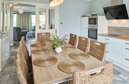 Sellin Villa | VILLA EMMA 4A- lujo con sauna, jacuzzi, chimenea, vista, para 8 pers.+ Babybet