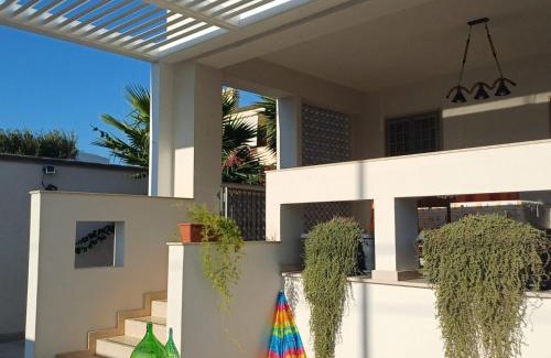 Torricella Casa | Villa Enza - A 150 passi dal mare