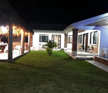 Monte Gordo Casa | Villa Esmeralda del Mar