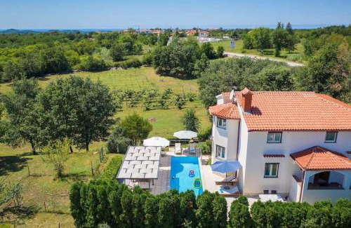 Zbandaj Villa | Villa Eufemia by Briskva