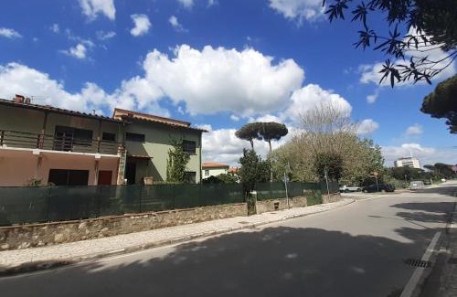 Tirrenia Apartamento | Villa Eusepia, di fronte alla spiaggia di Tirrenia