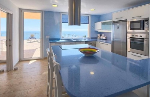 Aiguablava Villa | Villa "Eva con piscina privada" con vistas al mar, piscina y Wi-Fi