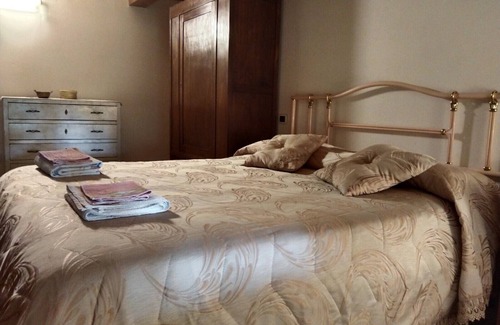 San Faustino-Madonnina-Quattroville Cama Y Desayuno | VILLA FABIOLA - GANACETO SOLO AFFITTI BREVI ITALIA