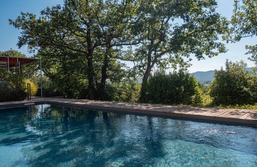 Servas Villa | Villa 'Face Au Mont Bouquet' con Piscina Privada, Wi-Fi y Aire Acondicionado