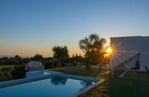 Torre Pali Villa | Villa Falcone - Luxury Pool Sea View