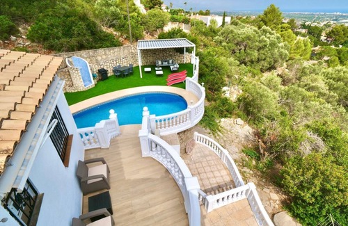 Denia Chalet De Esquí | Villa Familia situada en el Montgo con impresionantes vistas a la bahía de Denia
