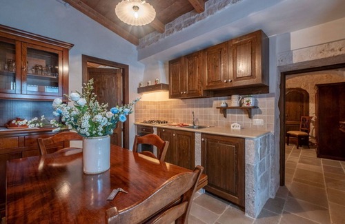 Castellana Grotte Villa | Villa en San Nicola Di Genna con 7 habitaciones, capacidad 15