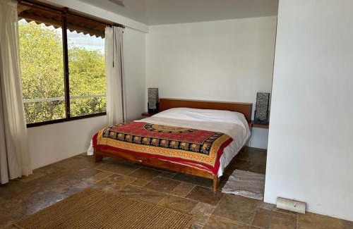 Puerto Velasco Ibarra Casa | VILLA FLOREANA