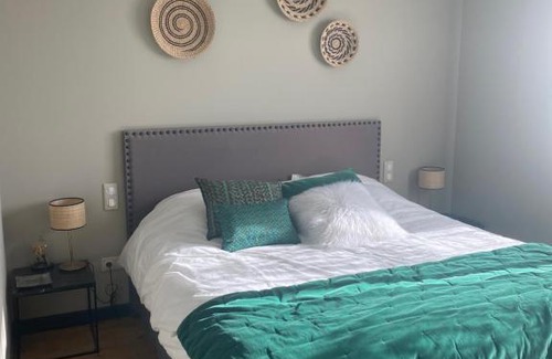 Aleria Villa | Villa FM