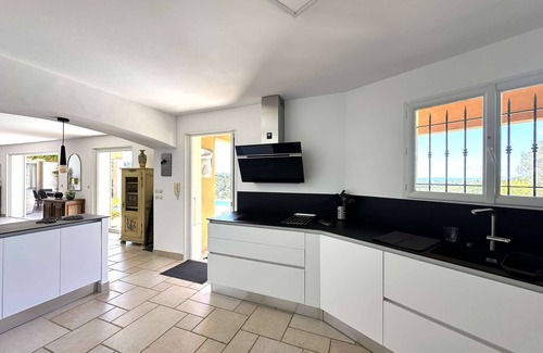 La Londe-les-Maures Casa | Villa 6 personas con piscina y vistas al mar