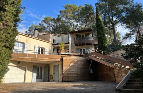 Montferrier-sur-Lez Casa | Villa for rent 3bed 3bath, sleeps 6, pool. Mid-June/mid-September. Montferrier