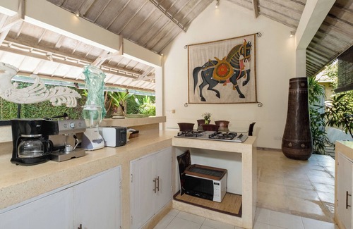 Batubelig Villa | Villa Gembira by Villa Finder