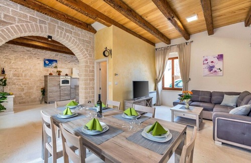 Marcana Casa | Villa Genesis - Oase im Herzen von Marcana mit Infinity Pool und Olivengarten