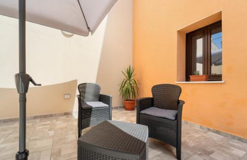 Guspini Casa | Villa Giovia