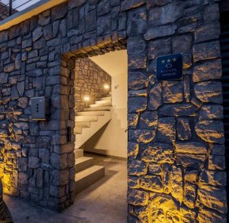 Komarna Villa | Villa Hedona