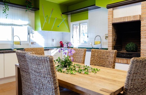 Santa Cristina de Aro Chalet De Esquí | Villa Hugo