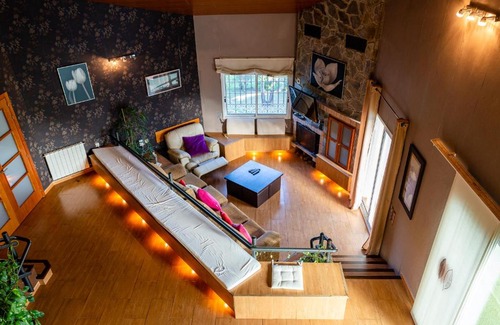 Santa Cristina de Aro Chalet De Esquí | Villa Hugo