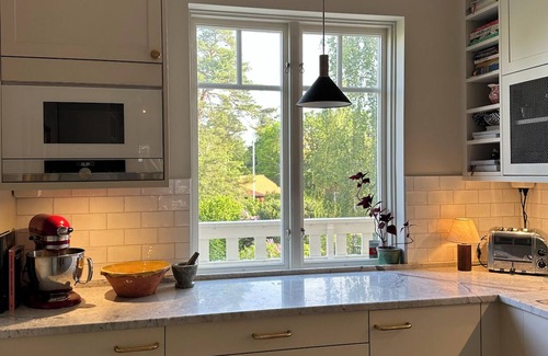 Islinge Apartamento | Villa idyll centrally located on Lidingö
