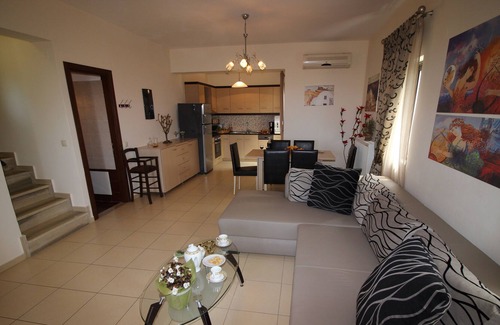 Skaleta Villa | Villa II con vistas al mar, cerca de la playa, piscina climatizada, sauna, barbacoa, tenis de mesa.