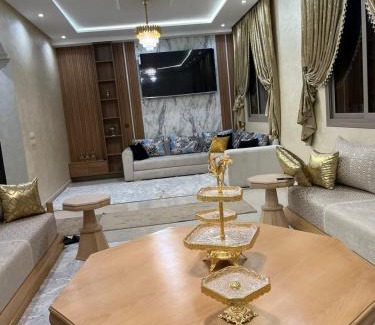 Cite Al Mohammadi Casa | Villa iligh