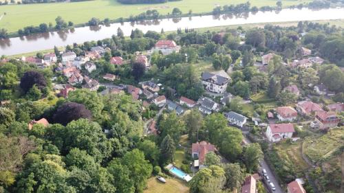 Wachwitz Apartamento | Villa im Park Wachwitzgrund - Große Ferienwohnung in EG der Villa