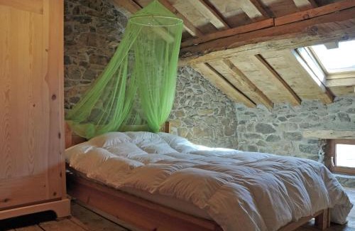 Ayguatebia-Talau Casa | Villa in Ayguatébia-Talau with Garden & BBQ