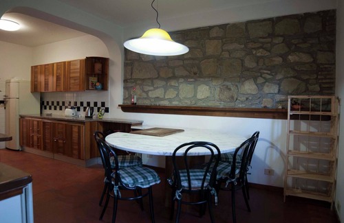 Porciano Villa | Villa en Casentino con piscina y vistas al castillo