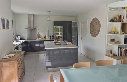 Plobannalec-Lesconil Villa | Villa in Plobannalec-Lesconil 100m from the Ster