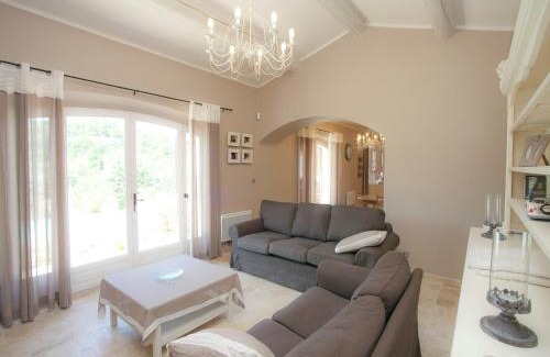 Martres-Tolosane Villa | Villa in Provence with Infinity Pool