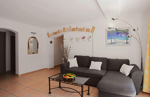 Hyeres City Centre Villa | CHALET EN ZONA RESIDENCIAL - CENTRO COMPLETO HYERES Y MUY TRANQUILO