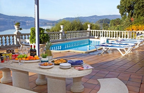 Cobres Villa | Chalet en Sotouxuste con piscina