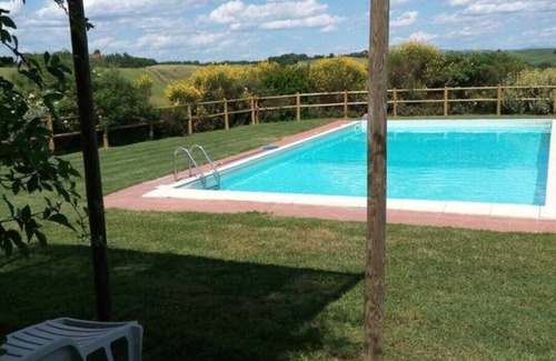 Sovicille Apartamento | Villa in Siena Hills, flat 4/6 pax with pool A/C - heating- garden