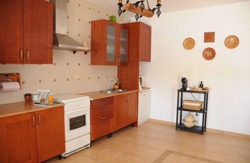 Badolatosa Villa | Villa en el centro de Andalucía ideal para familias con piscina