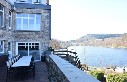 Vielsalm Casa | Villa en Vielsalm con Vistas al Lago y Piscina