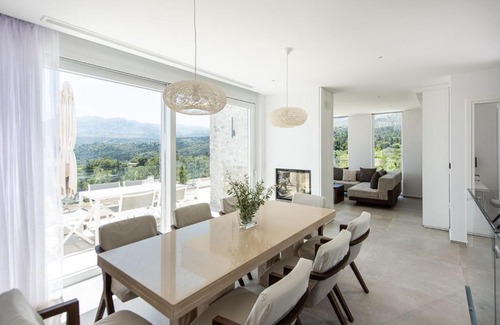 Nipos Villa | Villa Inati