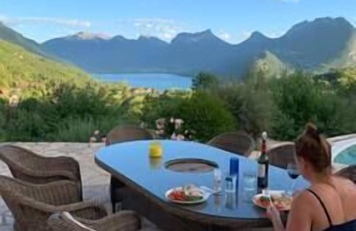 Rovagny Villa | Villa Infinity, 9p